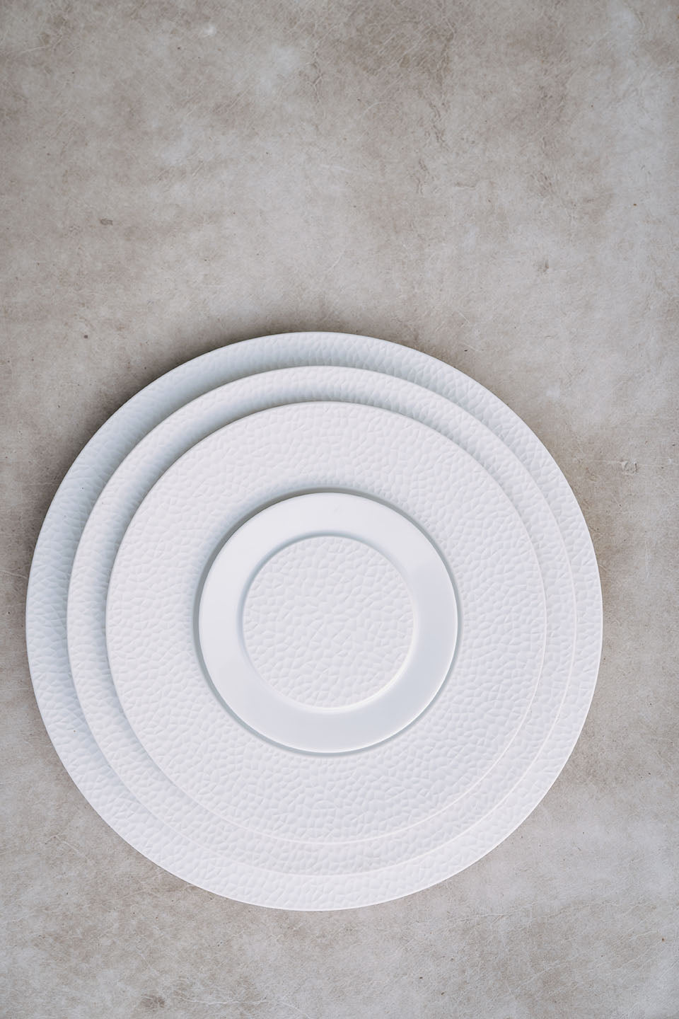 COLLECTION L FRAGMENT BLANC Assiette plate ronde 27,9 cm