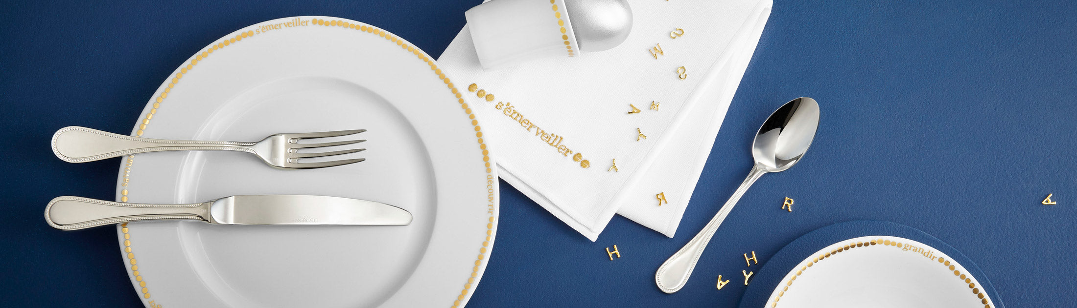 MERVEILLES AG Coffret 4 pièces couverts en métal argente