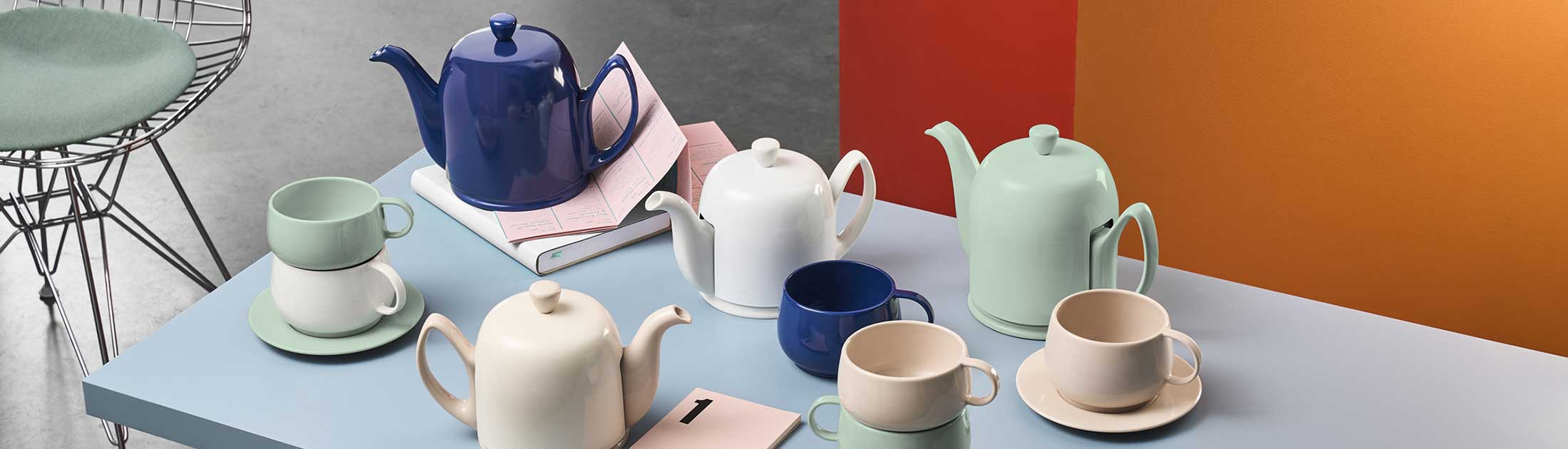 SALAM MONOCHROME Théière 6 tasses cloche bleue