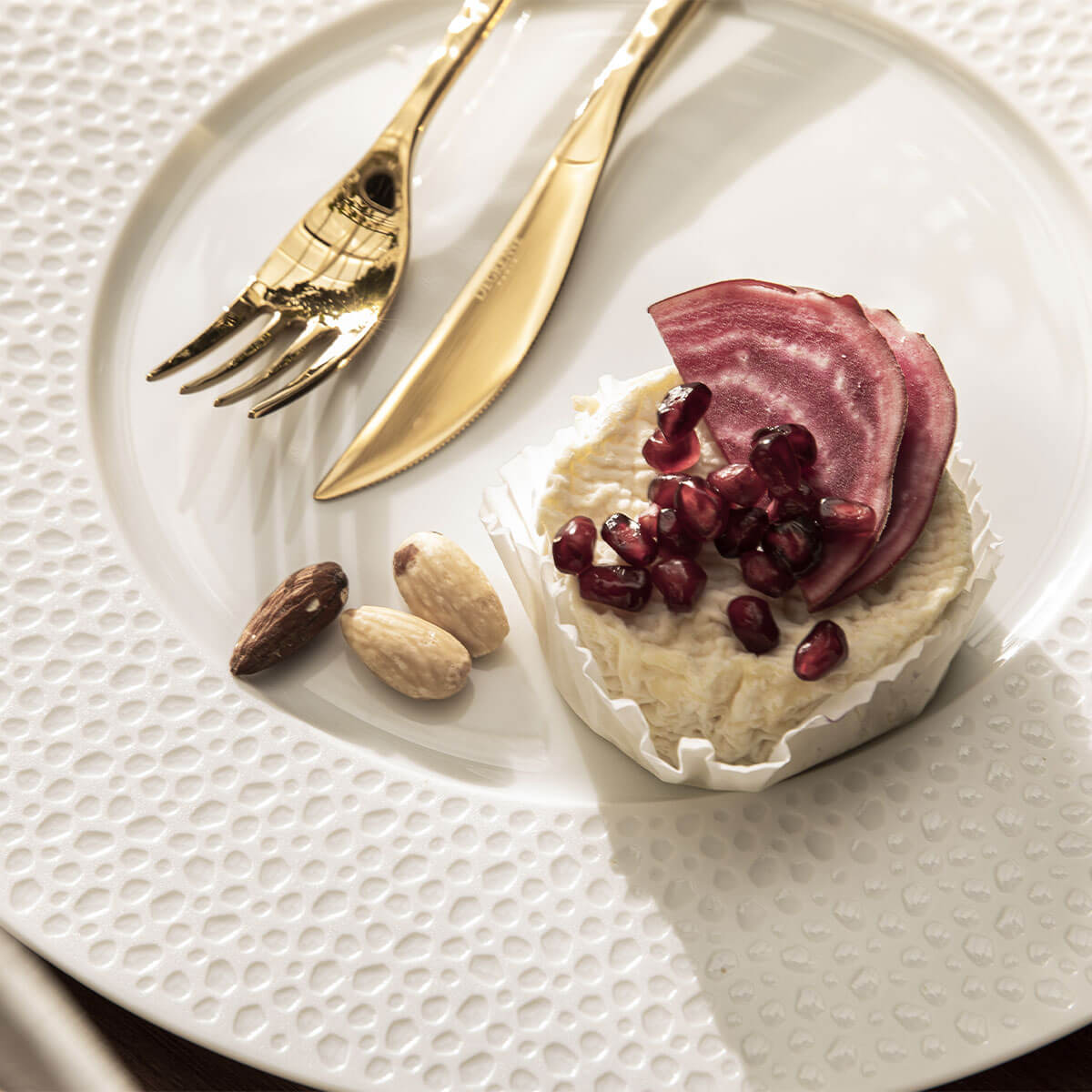 Image du produit: PERLES DE ROSEE BLANCHES Assiette plate ronde 27.9 cm