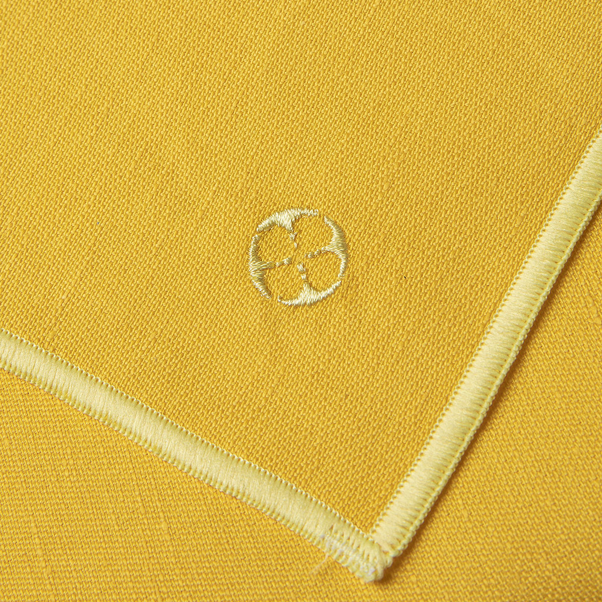 NUANCES COTON & LIN JAUNE TOURNESOL Nappe carrée 180 x 180 cm