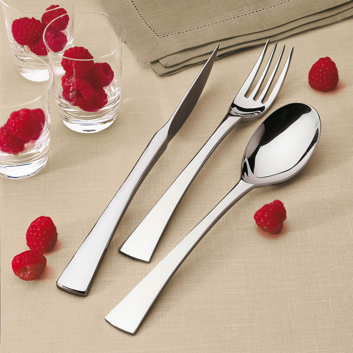 SOLSTICE MIRROR FINISH Table / Pasta spoon