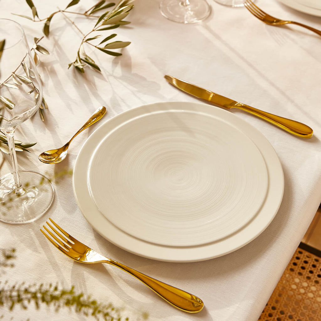 ONDE GOLD FINISH Cutlery set for 24 place settings serrated straight blade