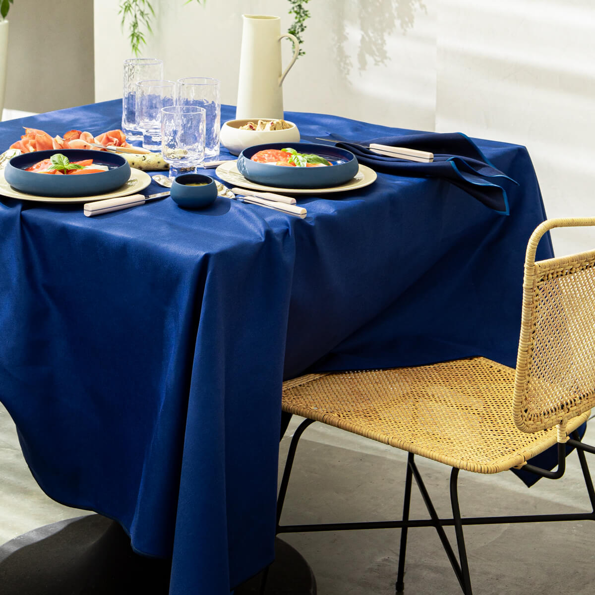 Image du produit: NUANCES COTON & LIN BLEU ROY Nappe carrée 180 x 180 cm