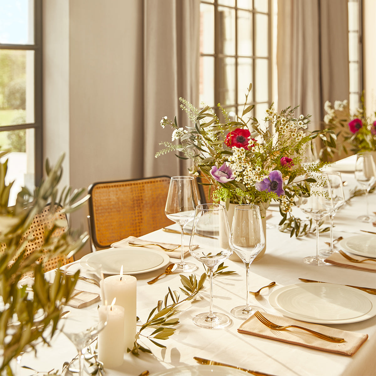 ONDE GOLD FINISH Box set for 50 place settings